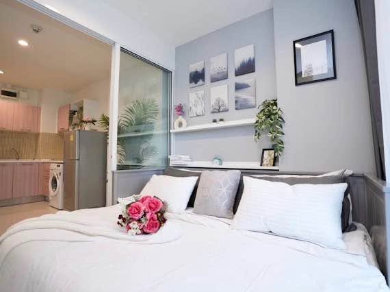 bedroom of The Mark Ratchada Airport Link