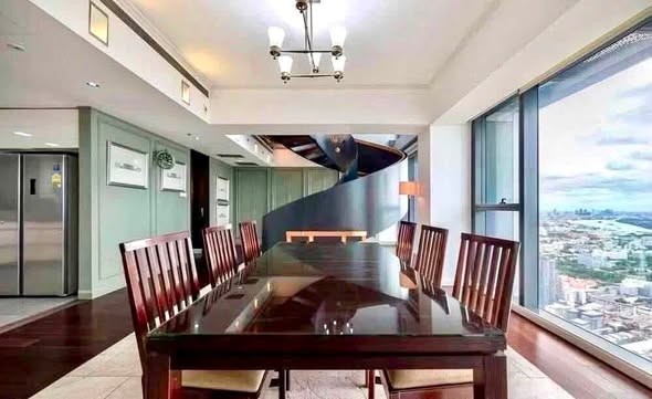 room interior of The Met Condominium