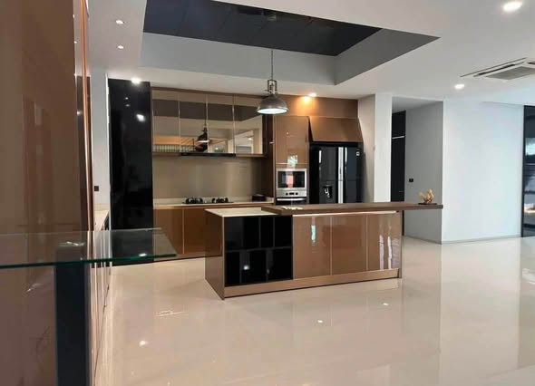 room interior and kitchen of บ้านพักหัวหิน The Modern Pool Villa