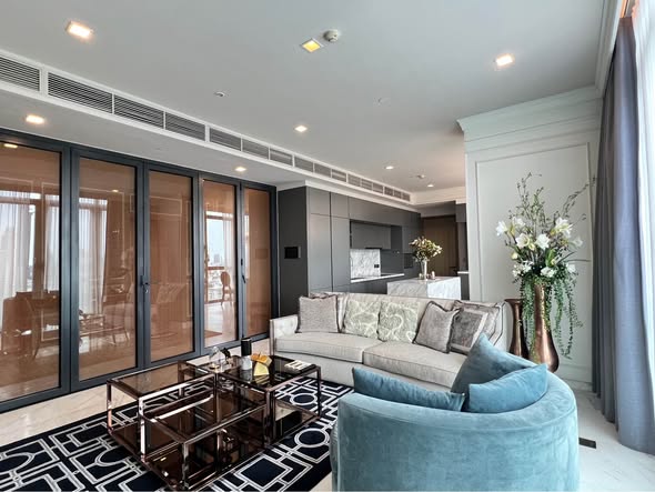 living room of The Monument Thong Lo