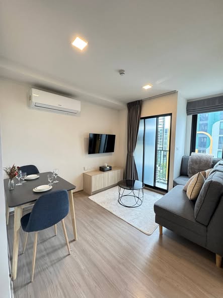bedroom and living room of THE MUVE Bangkhae