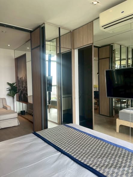 bedroom and room interior of The Park at EM District