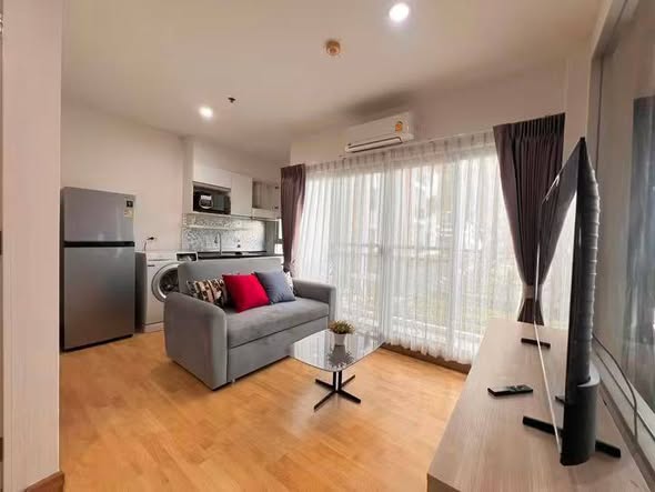 living room of The Parkland Taksin -Tha Phra
