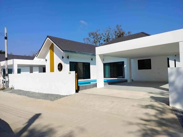 The Pool Villa Resort Bang Saen