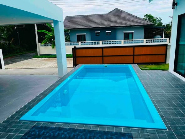 pool of The Pool Villa Resort Bang Saen