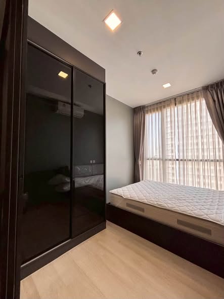 bedroom and room interior of The Privacy Jatujak
