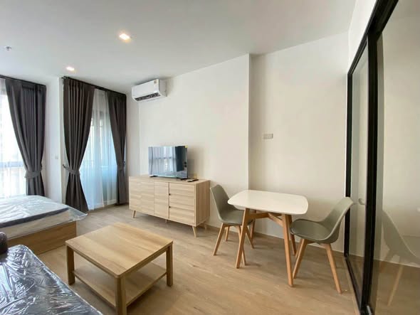 bedroom of The Rich Rama 9 – Srinagarindra
