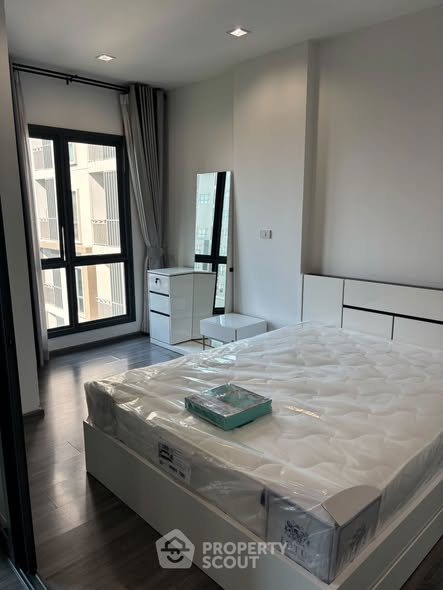 bedroom of The Rich Sathon-Taksin