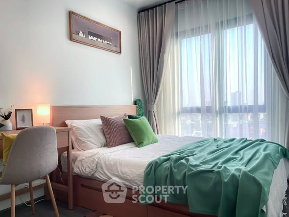 bedroom of The Rich Sathon-Taksin