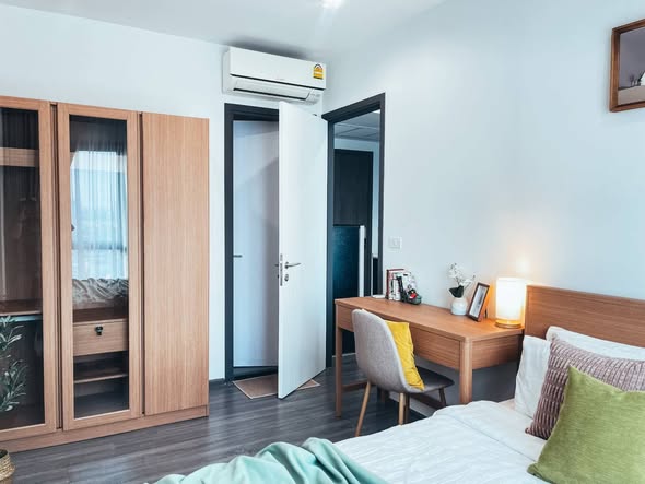 bedroom of The Rich Sathon-Taksin