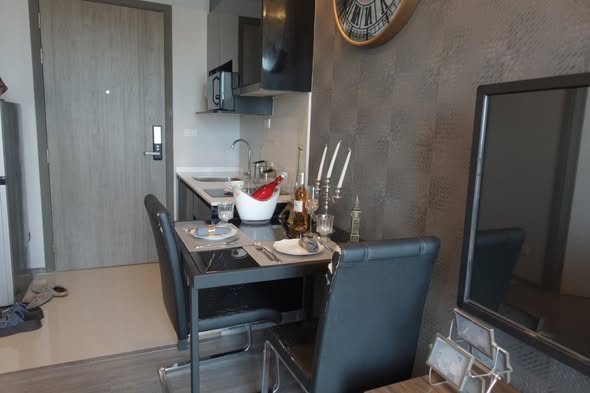 room interior of The Rich Sathon-Taksin