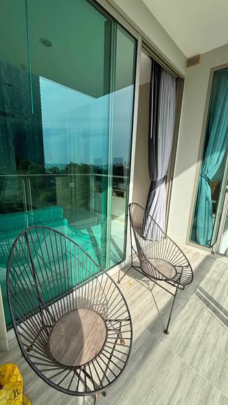 room interior of The Riviera Wongamat Beach : เดอะ ริเวียร่า วงศ์อมาตย์ บีช