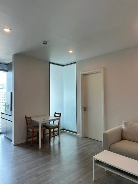 room interior of The Room Sukhumvit 69