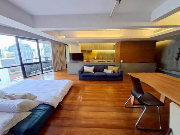 bedroom of The Royal Place 1