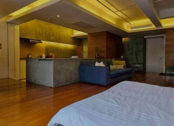 bedroom of The Royal Place 1