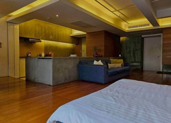 bedroom of The Royal Place 1