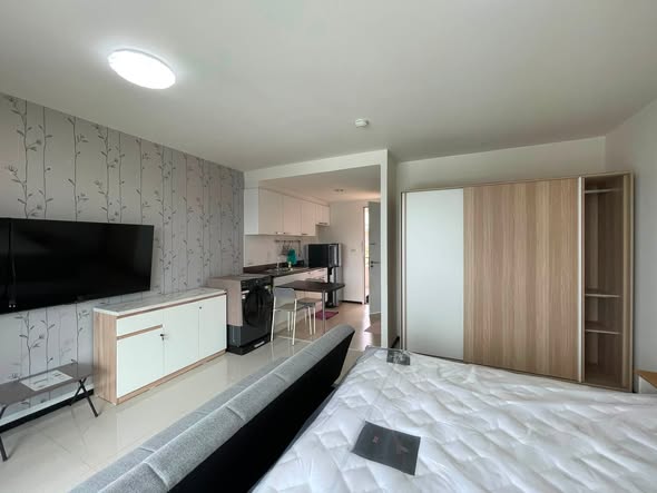 bedroom of The Sense Sukhumvit