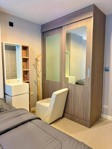bedroom and room interior of The Series Udomsuk