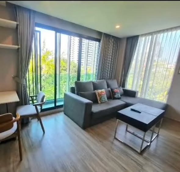 bedroom of The TEAK Sukhumvit 39
