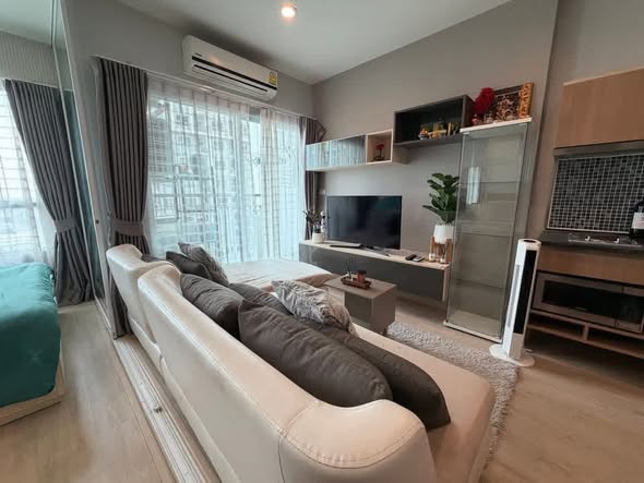 living room and bedroom of The Tempo Grand Sathon-Wutthakat