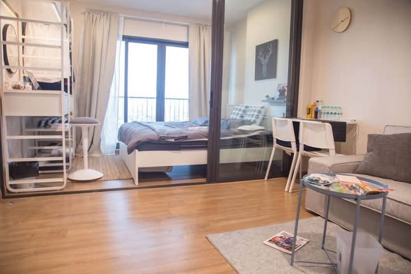 bedroom of The Tree Rio Bang-Aor Station