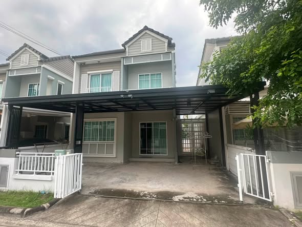 The Village 3 Bang Na-Wong Waen