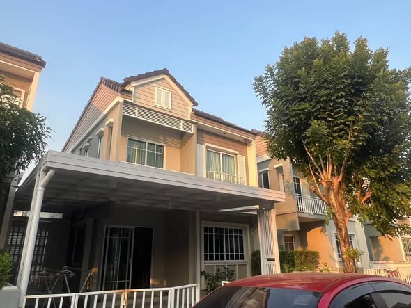 The Village 3 Bang Na-Wong Waen