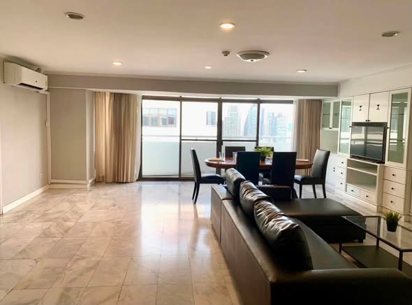living room and room interior of The Waterford Park