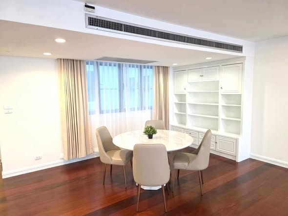 room interior of THE WATERFORD (Thong Lo 11)
