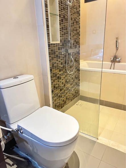 bathroom of Tidy Deluxe Condominium