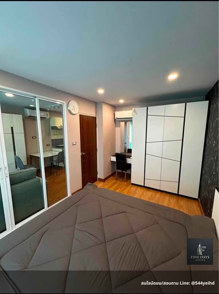 bedroom of Tourmaline Gold