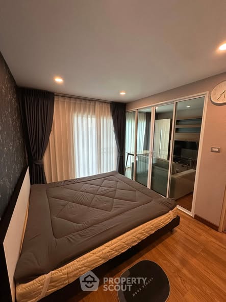bedroom of Tourmaline Gold