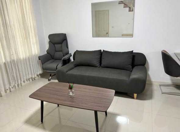 living room and room interior of TownPlus Onnut