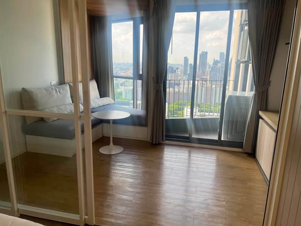 bedroom of Triple Y Residence
