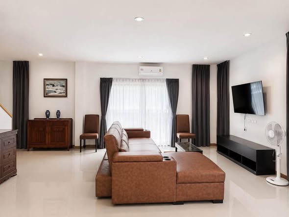 living room and bedroom of Tropical Village 2 Huayyai