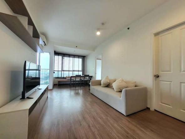 bedroom and living room of U Delight @ Talat Phlu Station