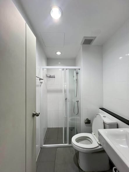 bathroom of UNiO Sukhumvit 72