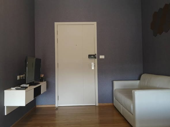 bedroom and room interior of UNiO Sukhumvit 72