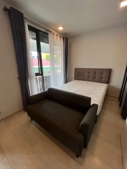 bedroom and room interior of Venio Sukhumvit 10