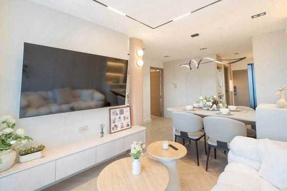 bedroom and living room of Vieng Ping Condominium