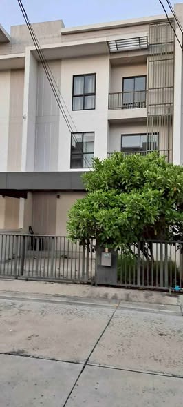 Villa Albero Rama 9-Srinakarin