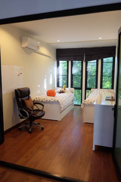 bedroom of Villa Arcadia Srinakarin