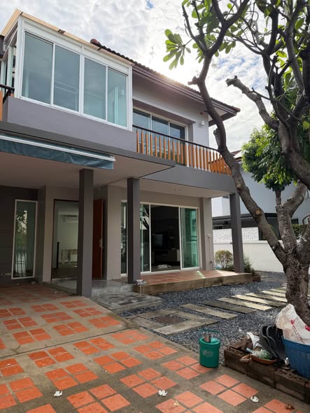 Villa Arcadia Srinakarin