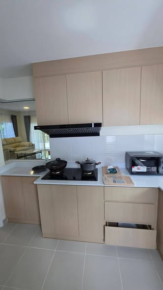 kitchen of Villaggio 3 Srinakarin-Bangna