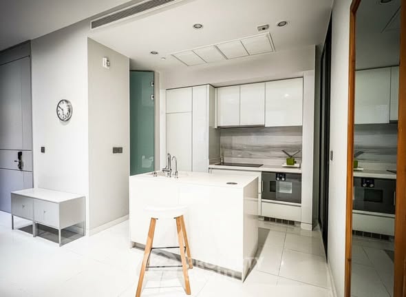 room interior and bathroom and kitchen of VITTORIO Sukhumvit 39 วิตโตริโอ สุขุมวิท 39