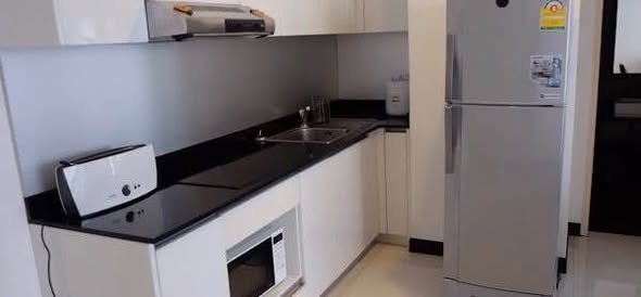 Voque Sukhumvit 16 Residential Condominium