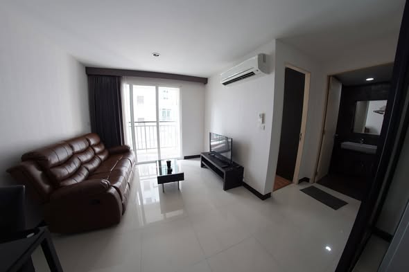 Voque Sukhumvit 16 Residential Condominium
