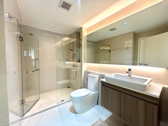 bathroom of VTARA36 Condominium