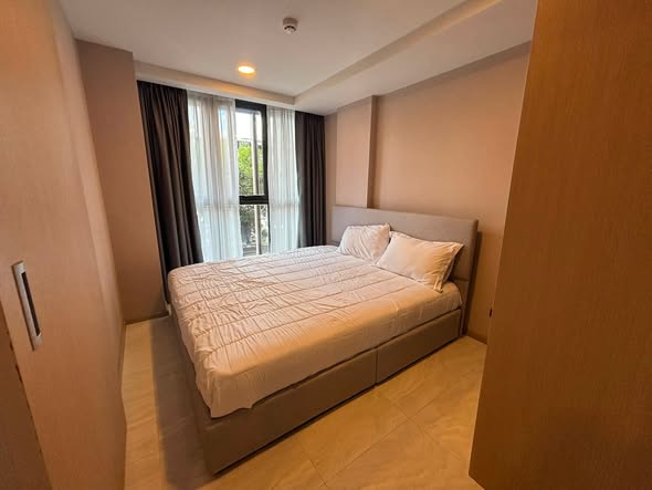 bedroom of Walden Asoke