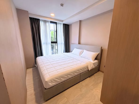 bedroom of Walden Asoke